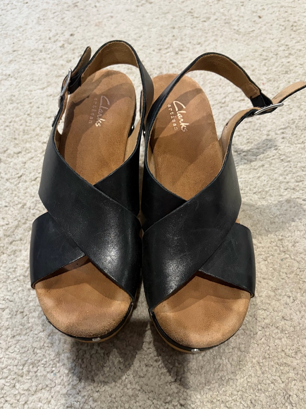 Clarks Women’s Black Leather Cross-Strap Slingback Sandals w/ Studs, 7.5 Comfy